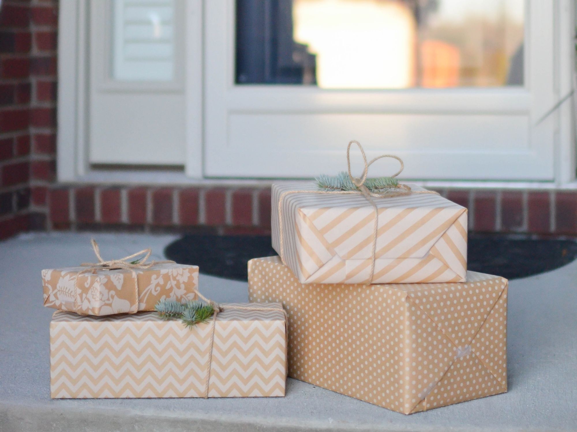 Last Minute Shipping Tips for The Holidays